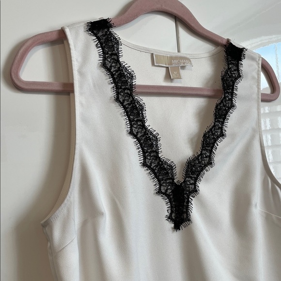 MICHAEL KORS White Sleeveless Top with Black Lace Trim, Size M - Picture 5 of 10